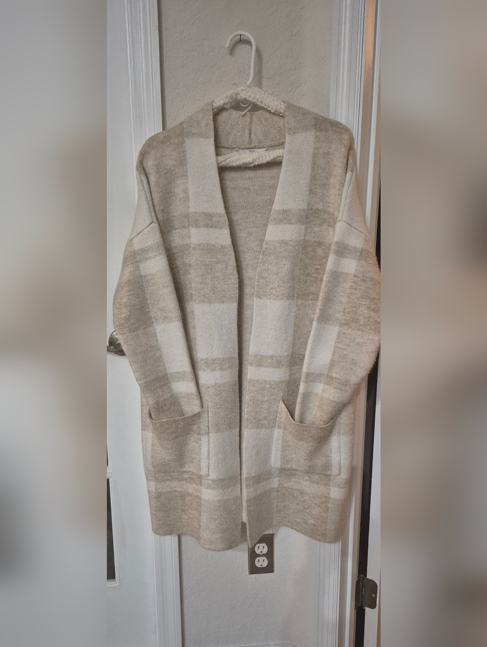 Time and Tru Open-Front Plaid Cardigan - Cream & Beige